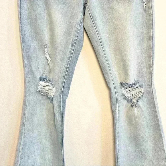 OAT NEW YORK High Rise Distressed Flare Jeans In Vanilla Sky Light Size 26 - Picture 5 of 15